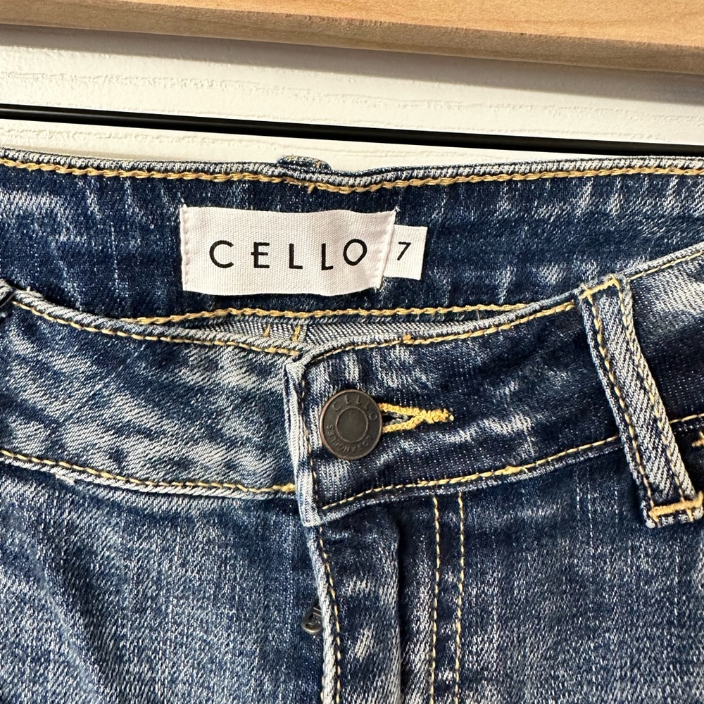 Cello Distressed Denim - Picture 4 of 4